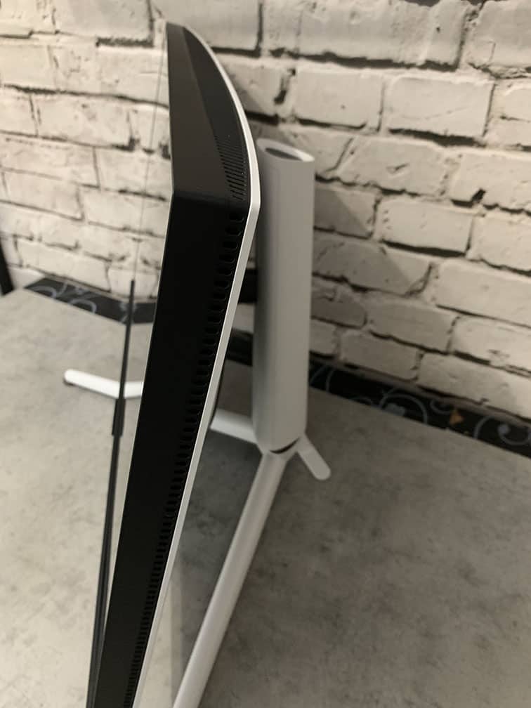 BenQ EX321UX top and side view