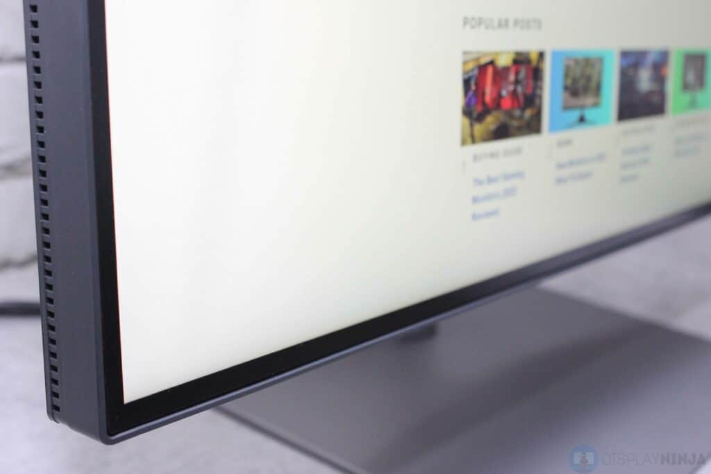 BenQ PD3220U Bezels