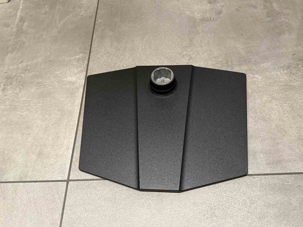MSI MPG 272URX Design